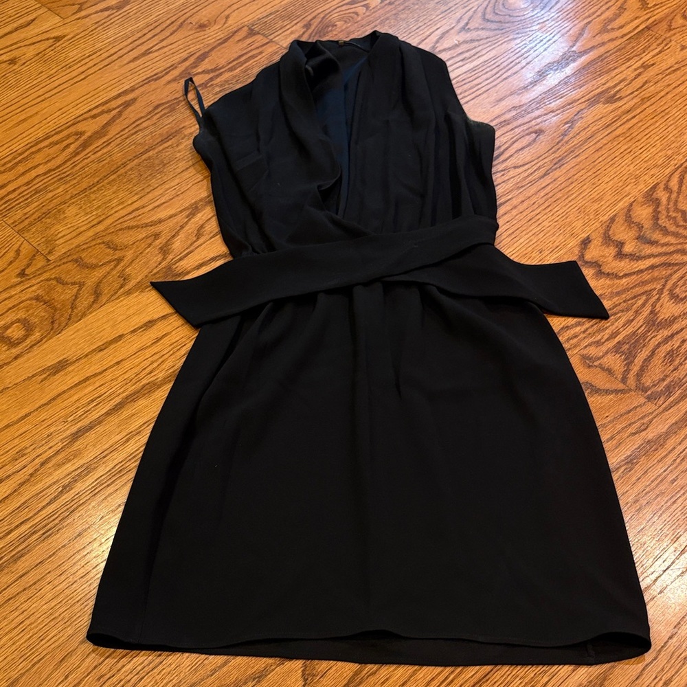Elie Tahari Woman’s Black Sleeveless Wrap Dress Size 0